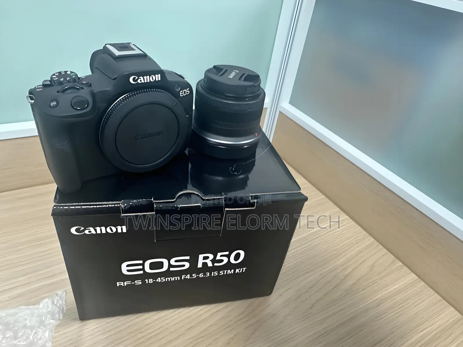 Canon Eos R50 Mirrorless Vlogging Camera W/Rf-S18-45mm