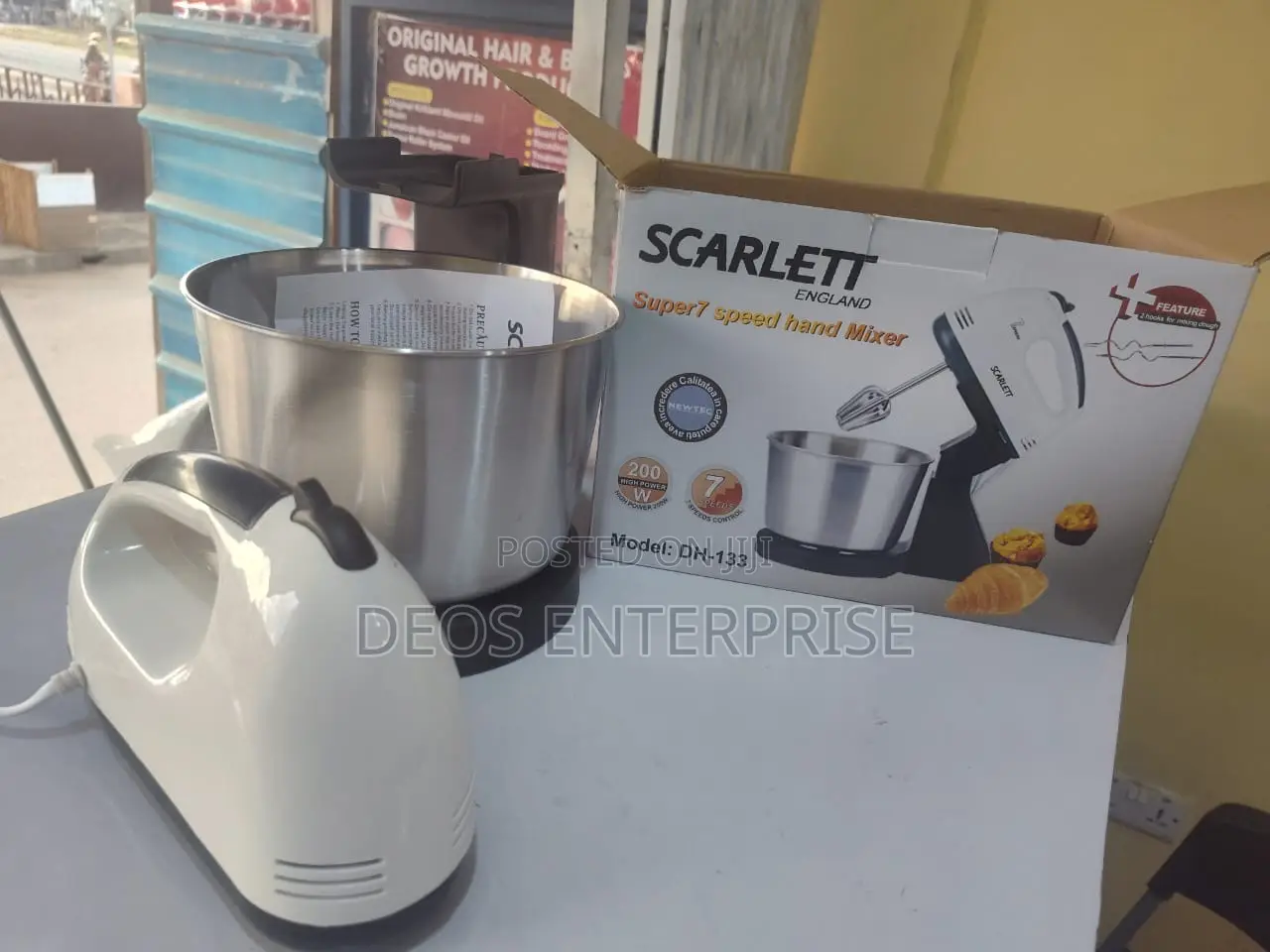 7 Speed Electric Hand Mixer With Bowl