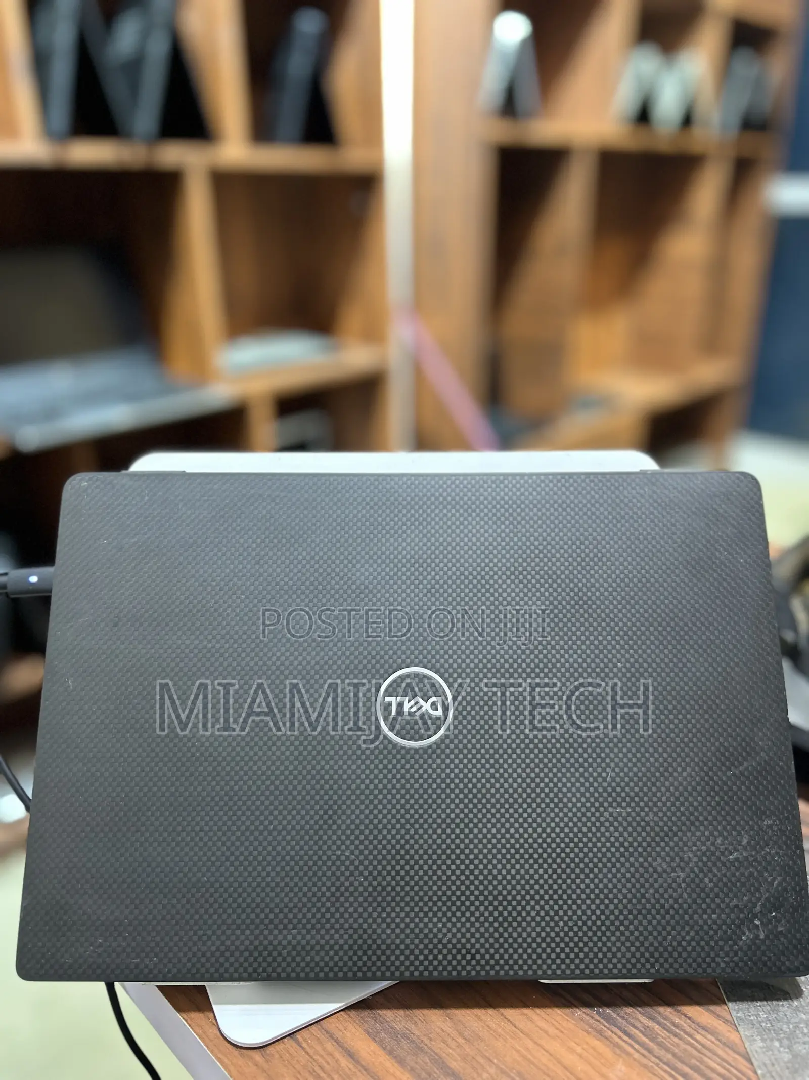 Laptop Dell Latitude 7300 8GB Intel Core I5 SSD 256GB