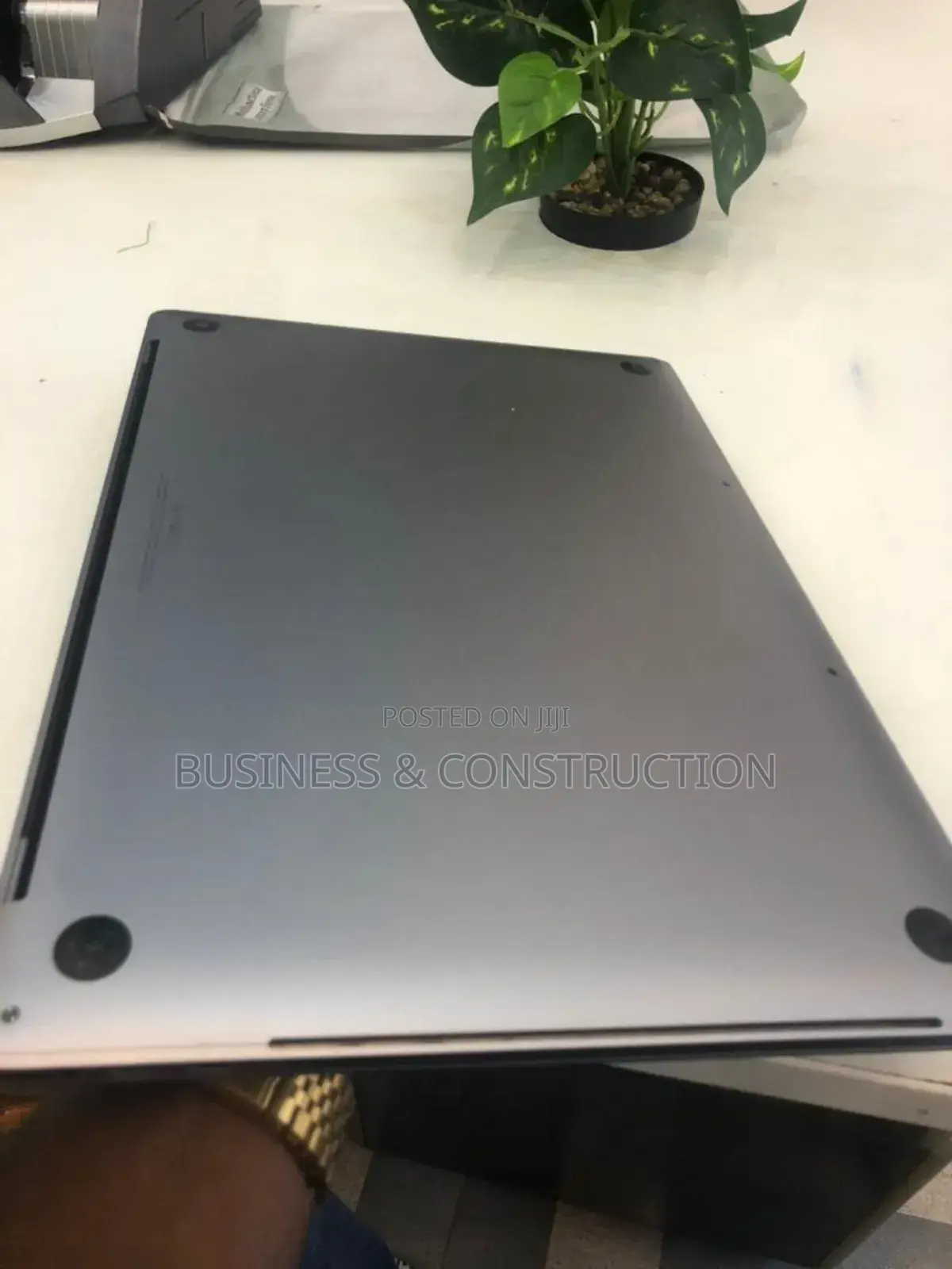 Laptop Apple MacBook Pro 2017 16GB Intel Core I7 SSD 512GB