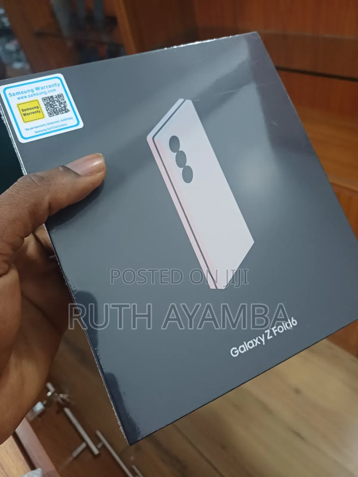 New Samsung Galaxy Z Fold6 256 GB Gold