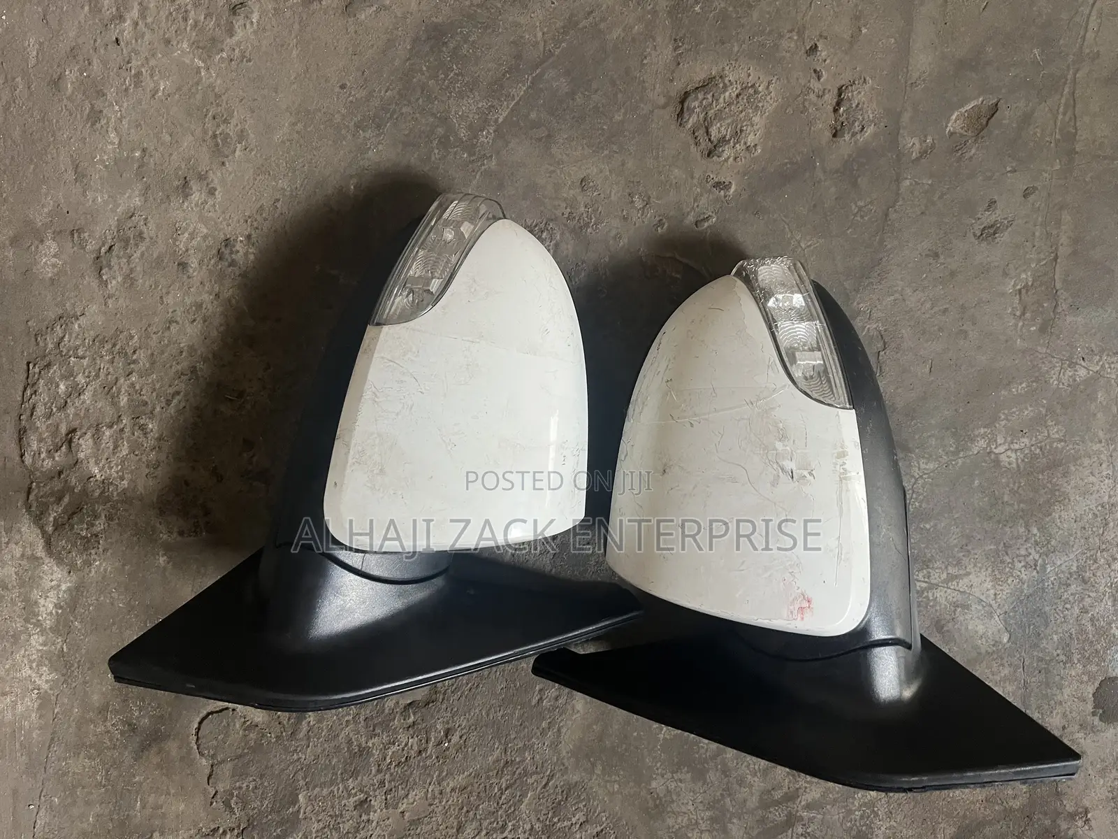 Toyota Matrix 2006 Mirror With Light