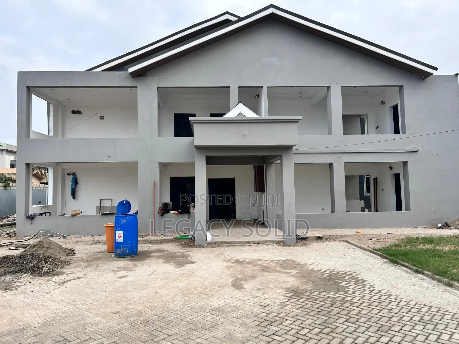 1bdrm Apartment in Legacy  Solid  Real, Baatsona Total for rent