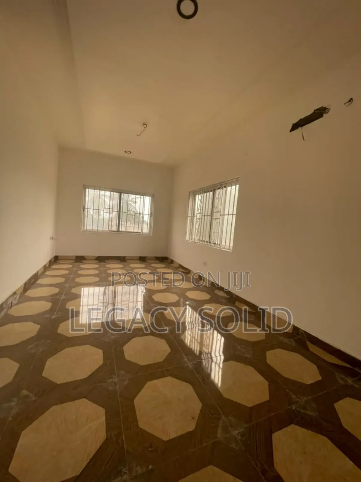 3bdrm Apartment in Legacy Solid Real, New Town for rent