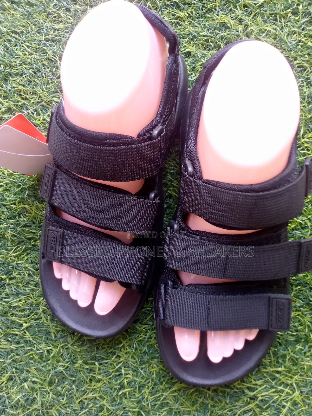 Fuce Sandals