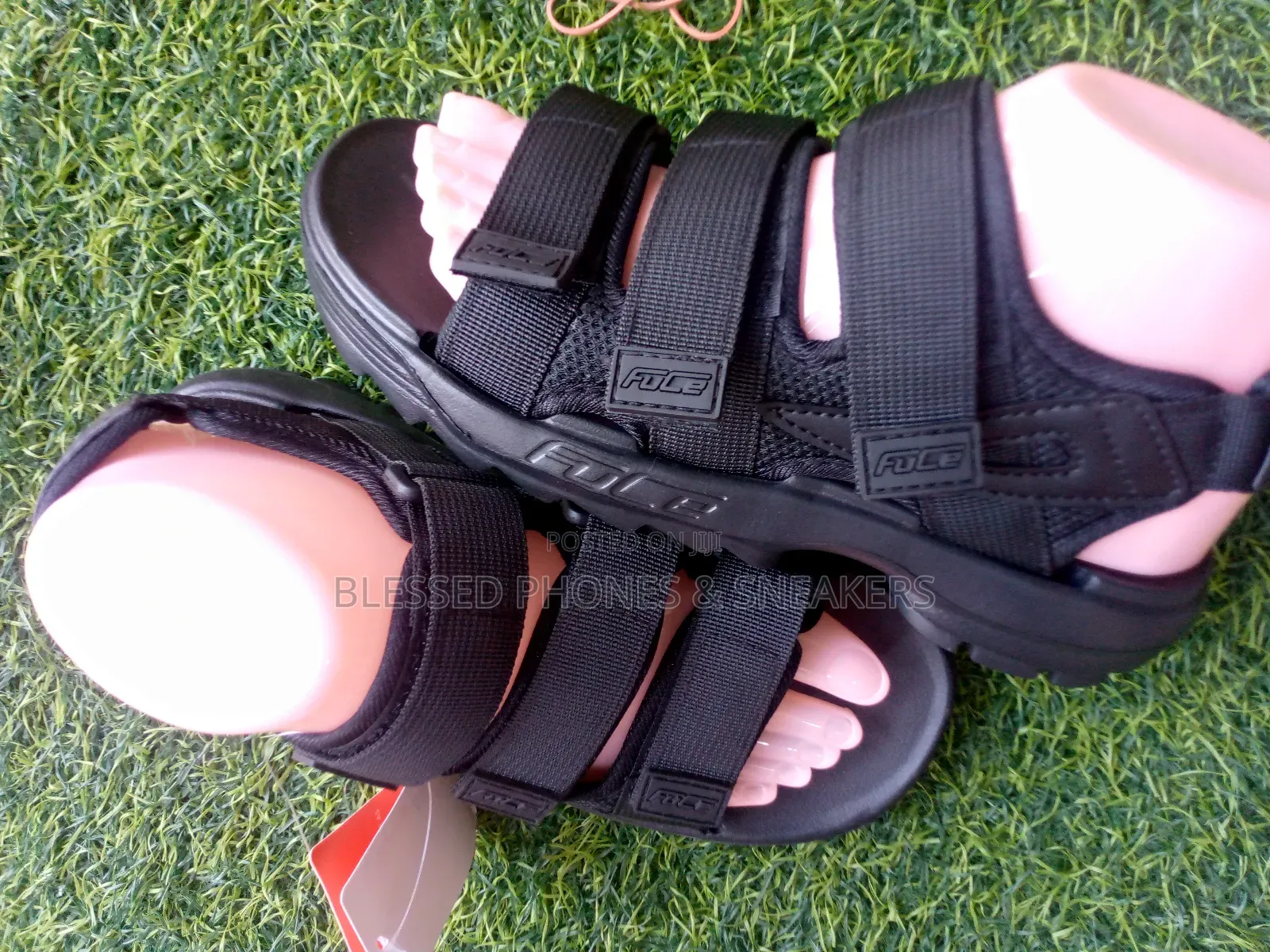 Fuce Sandals