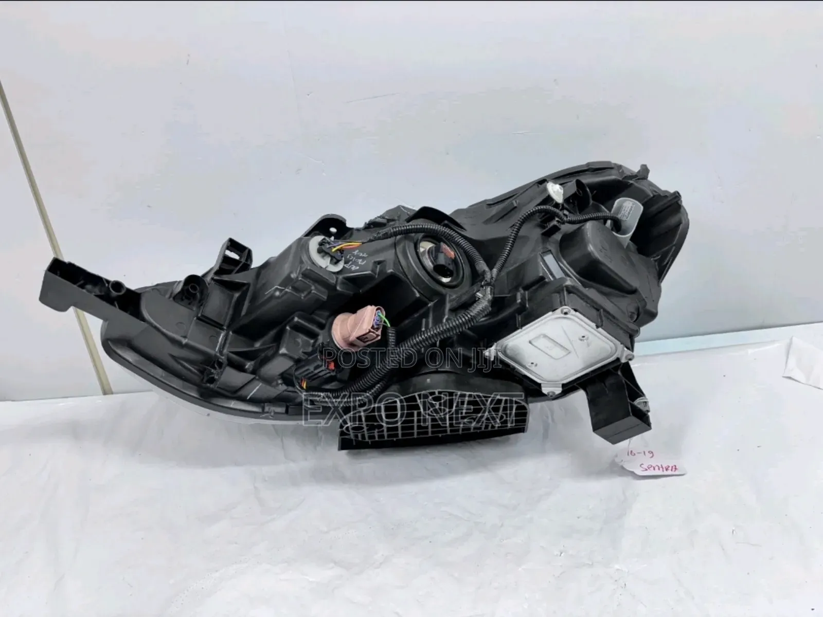 2016-2019 Nissan Sentra Led Front Right Oem Headlight