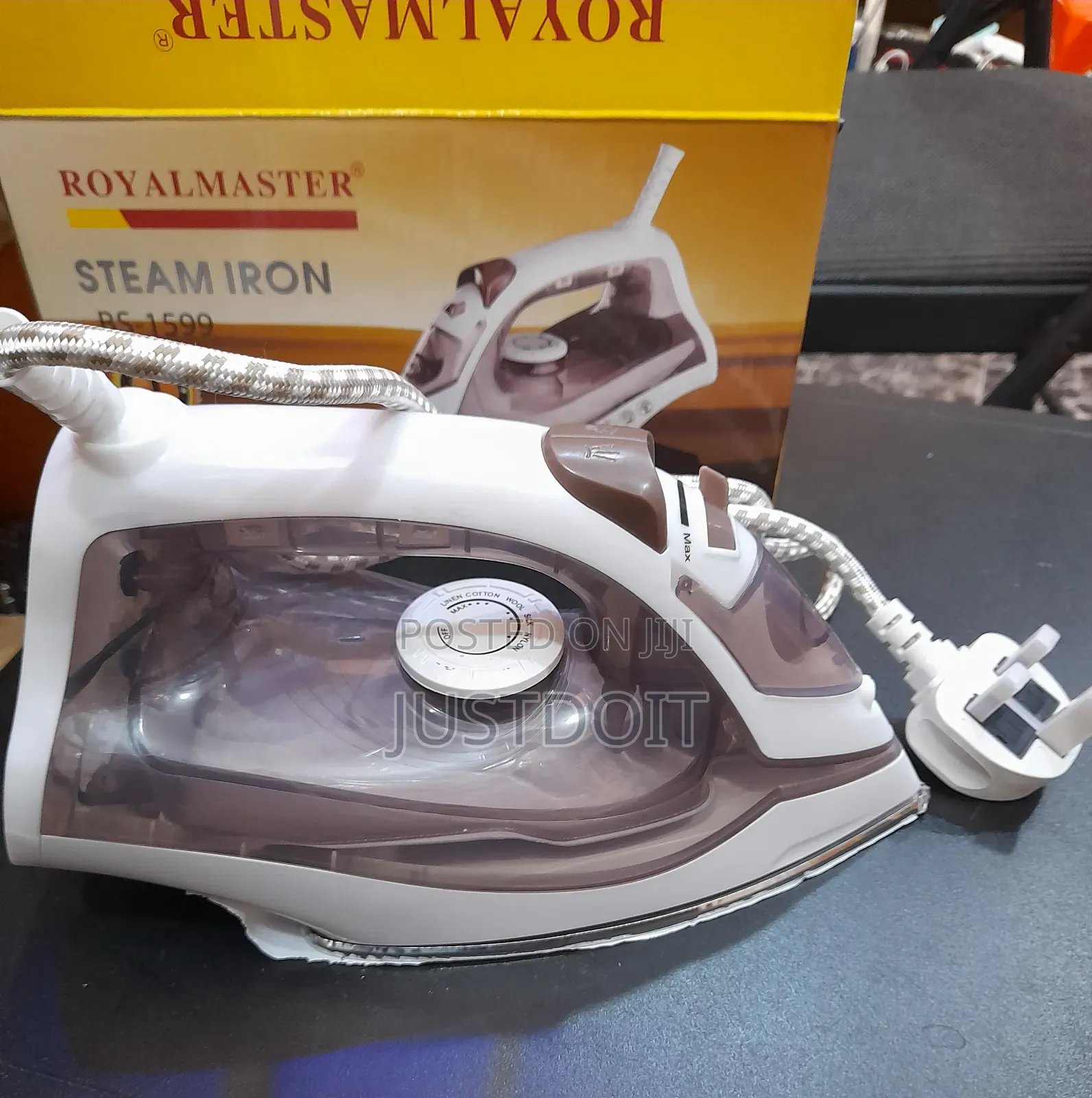 Bs 1599 Royal Master Steam Iron – 3 Pin Plug