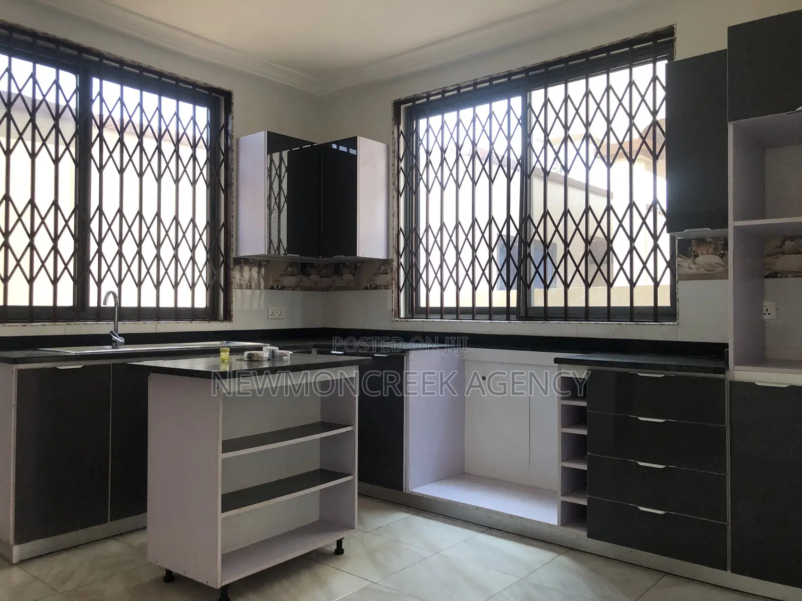 3bdrm Duplex in Gated Estate,Oyarifa, Accra Metropolitan for rent