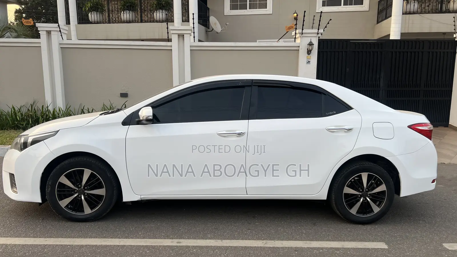 Toyota Corolla 2015 White