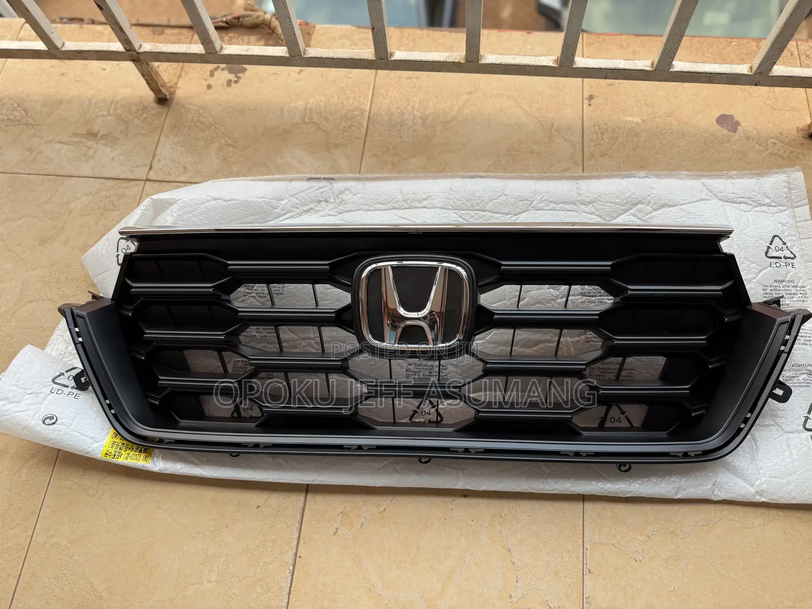 Honda Crv 2023-2025 Front Grille Upper