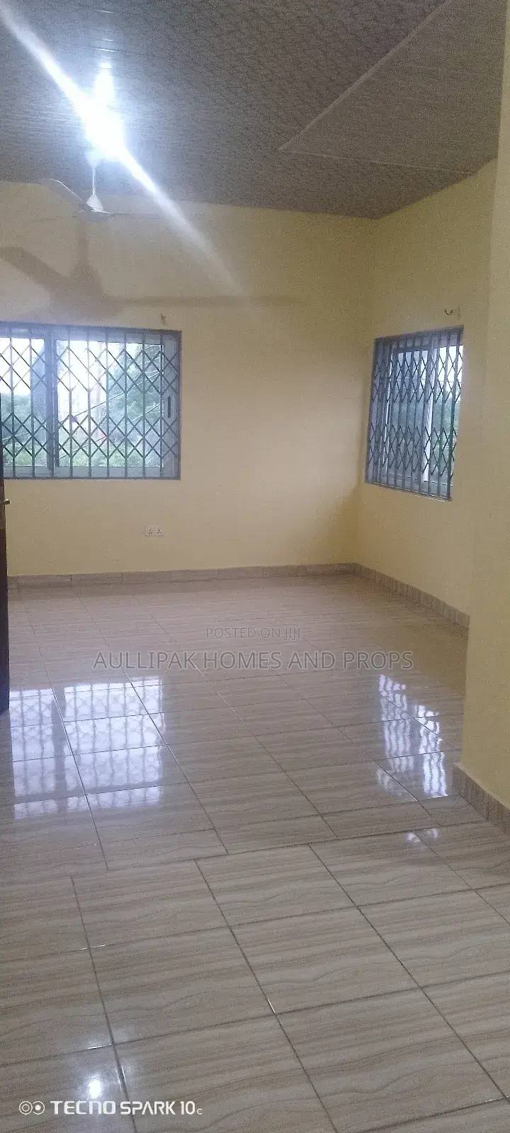 2bdrm Apartment in Lakeside Comm. 6, Little Roses Area for rent
