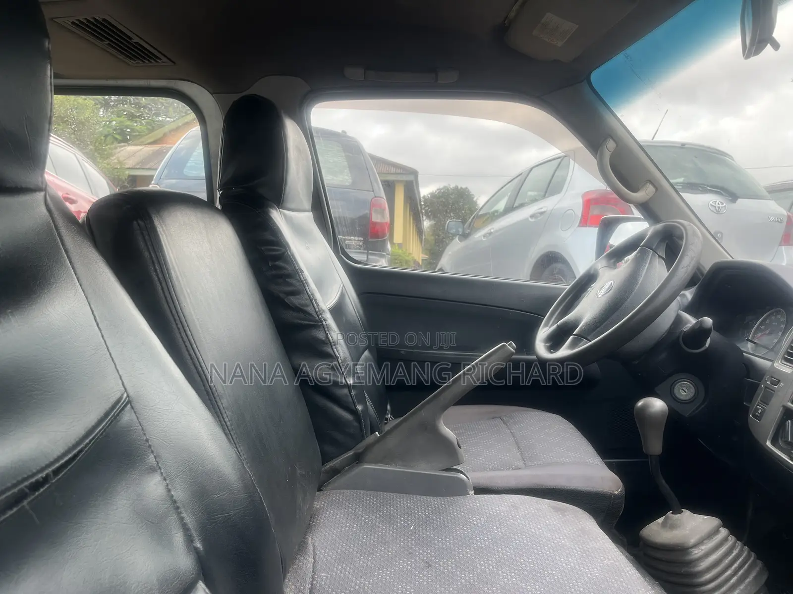 Nissan Caravan (Urvan) 2010 Silver