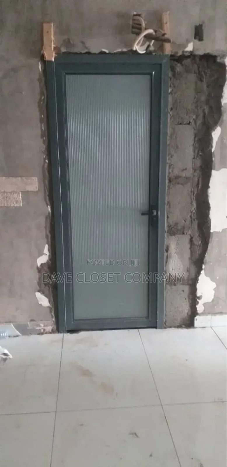 Washroom Glass Doors Available (008)