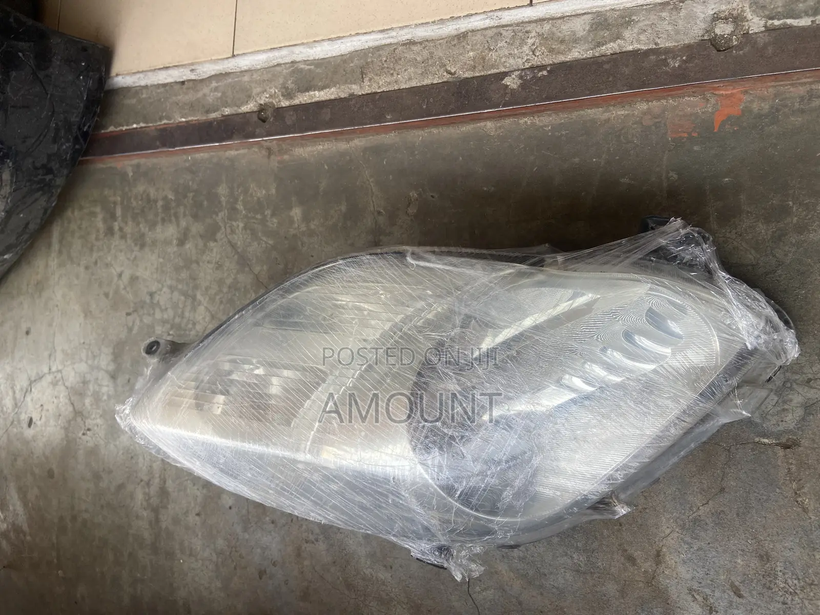 Toyota Vitz 2009 Headlight