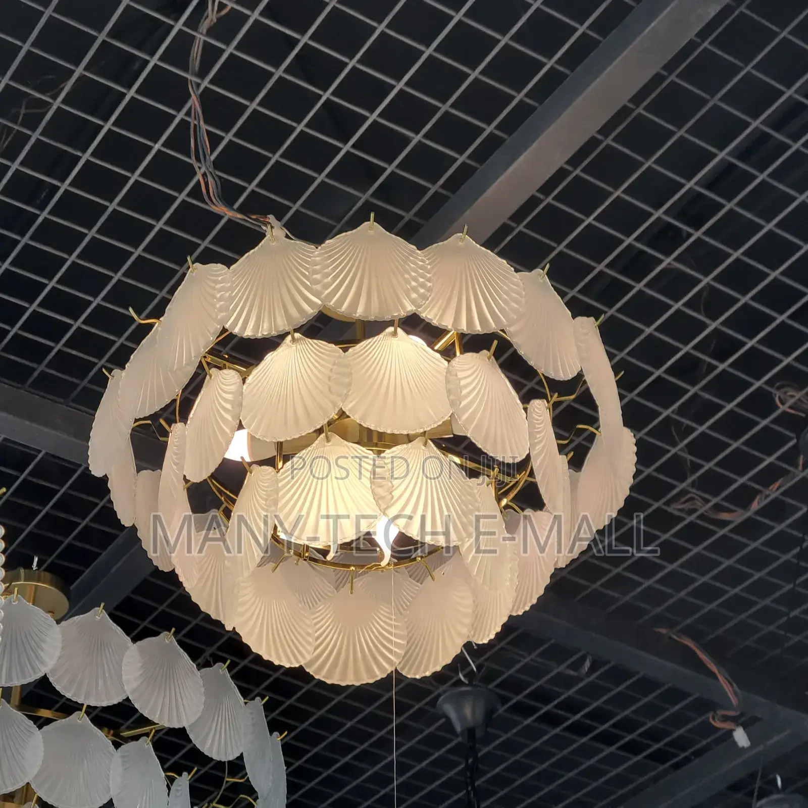 Leaf  Crystal Body Chandelier Light .
