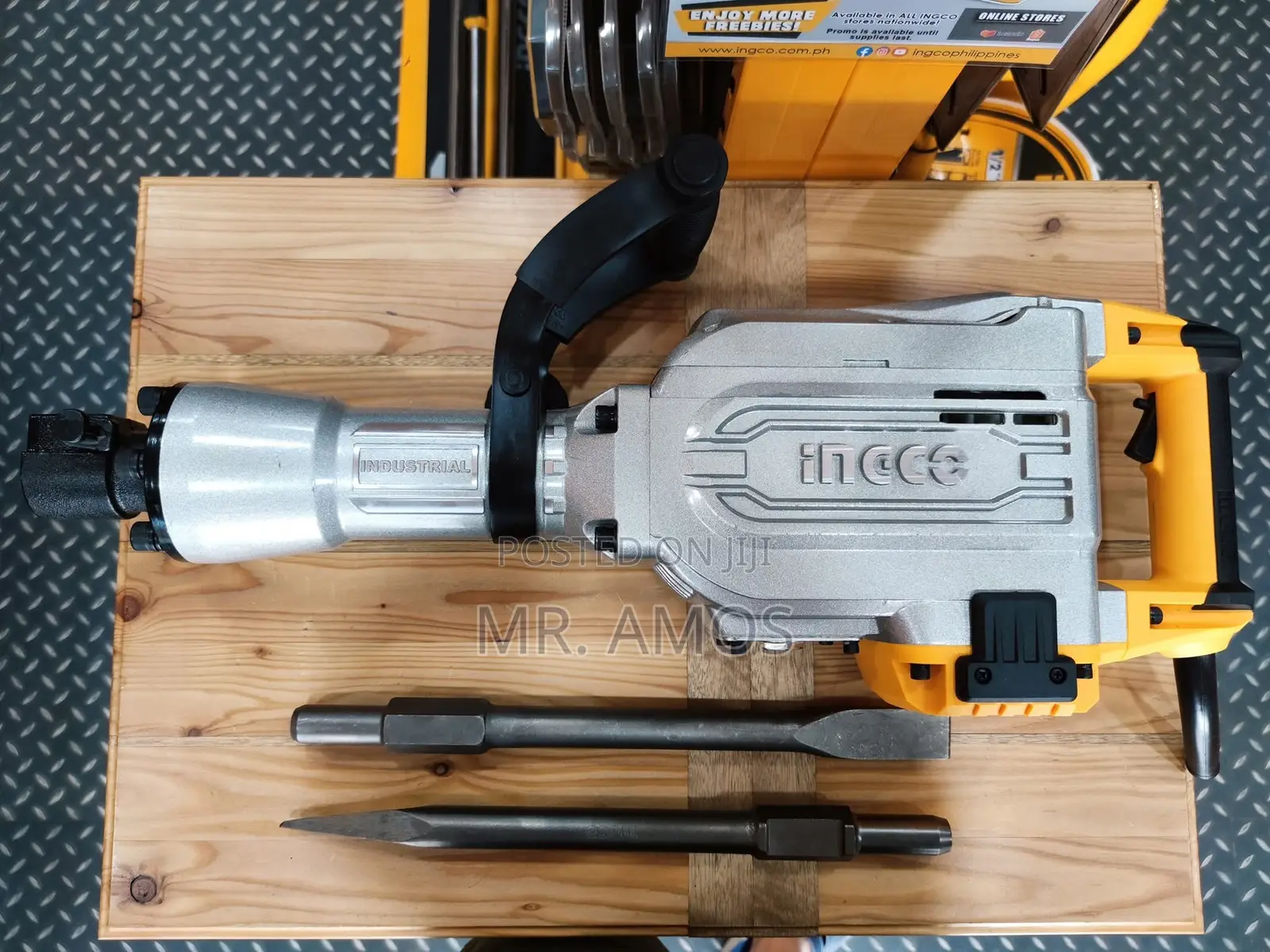 1700 Watt Demolition Breaker With 2pcs Chisels Included - Pdb17008