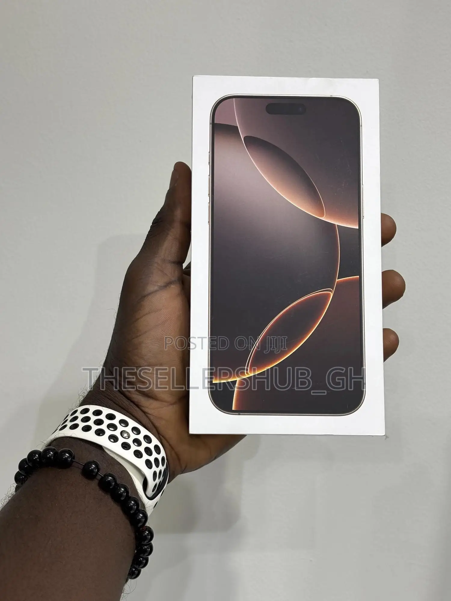 New Apple iPhone 16 Pro 128 GB Gold
