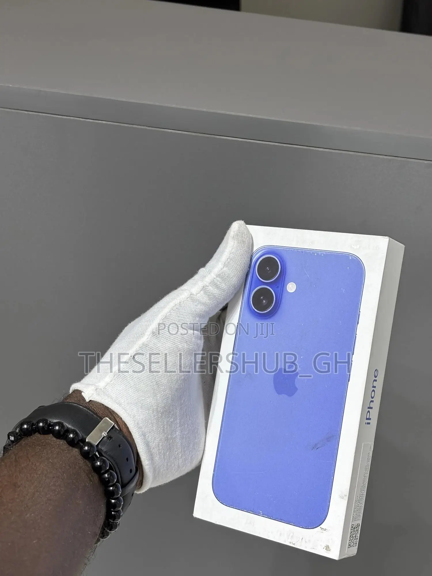 New Apple iPhone 16 256 GB Blue