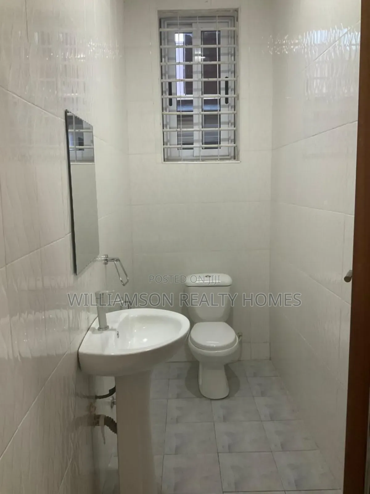 4bdrm House in Oyarifa Teiman, for sale