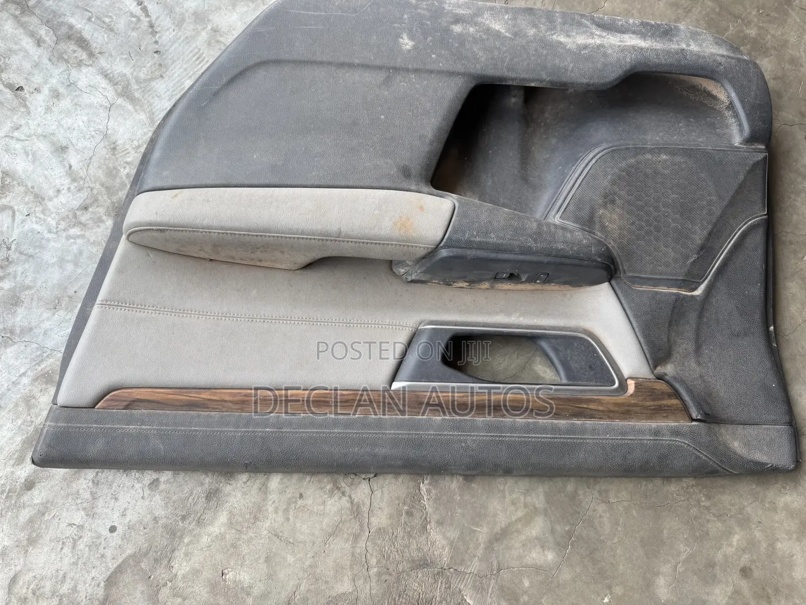Front Right Door Trim Panel 2017 Honda Cr-v