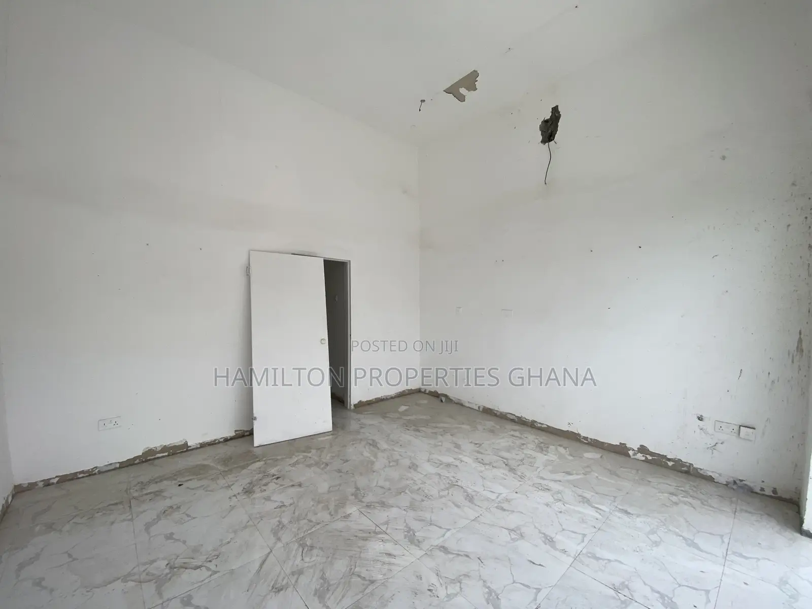 Office Unit With Washroom in Main East Legon