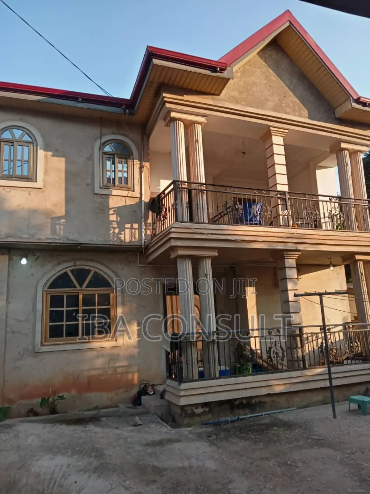 8bdrm Apartment in Kwabenya, Accra Metropolitan for sale
