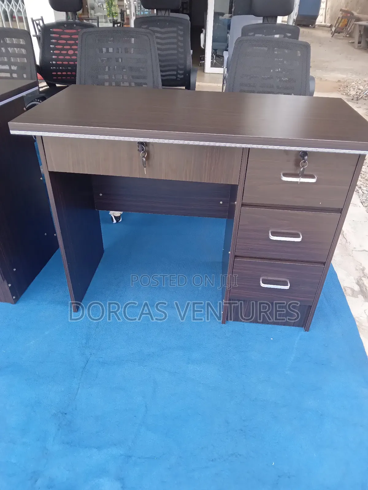 Rentfree Office Table