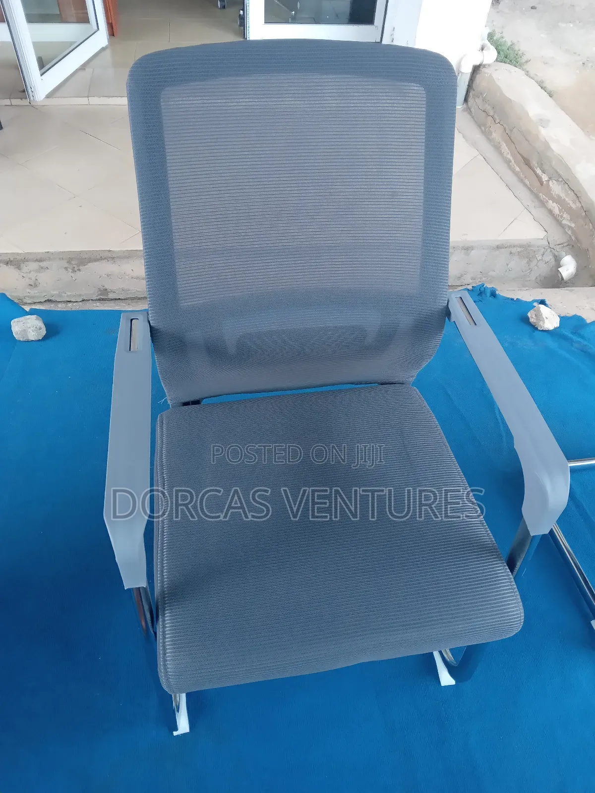 Critic Visitor's Chair