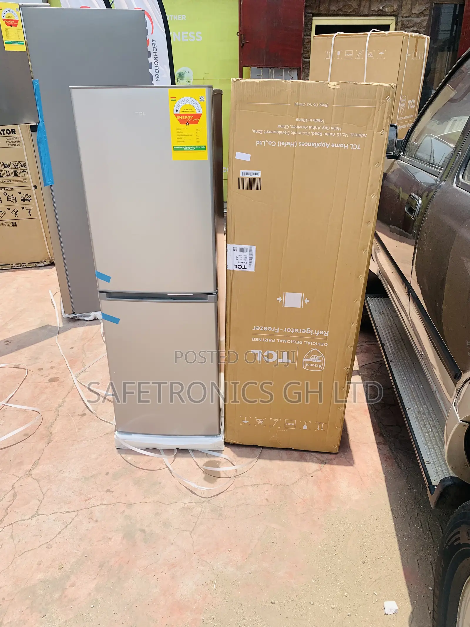 Best Buy for Less TCL F185bfs—142l Double Door Fridge Grey