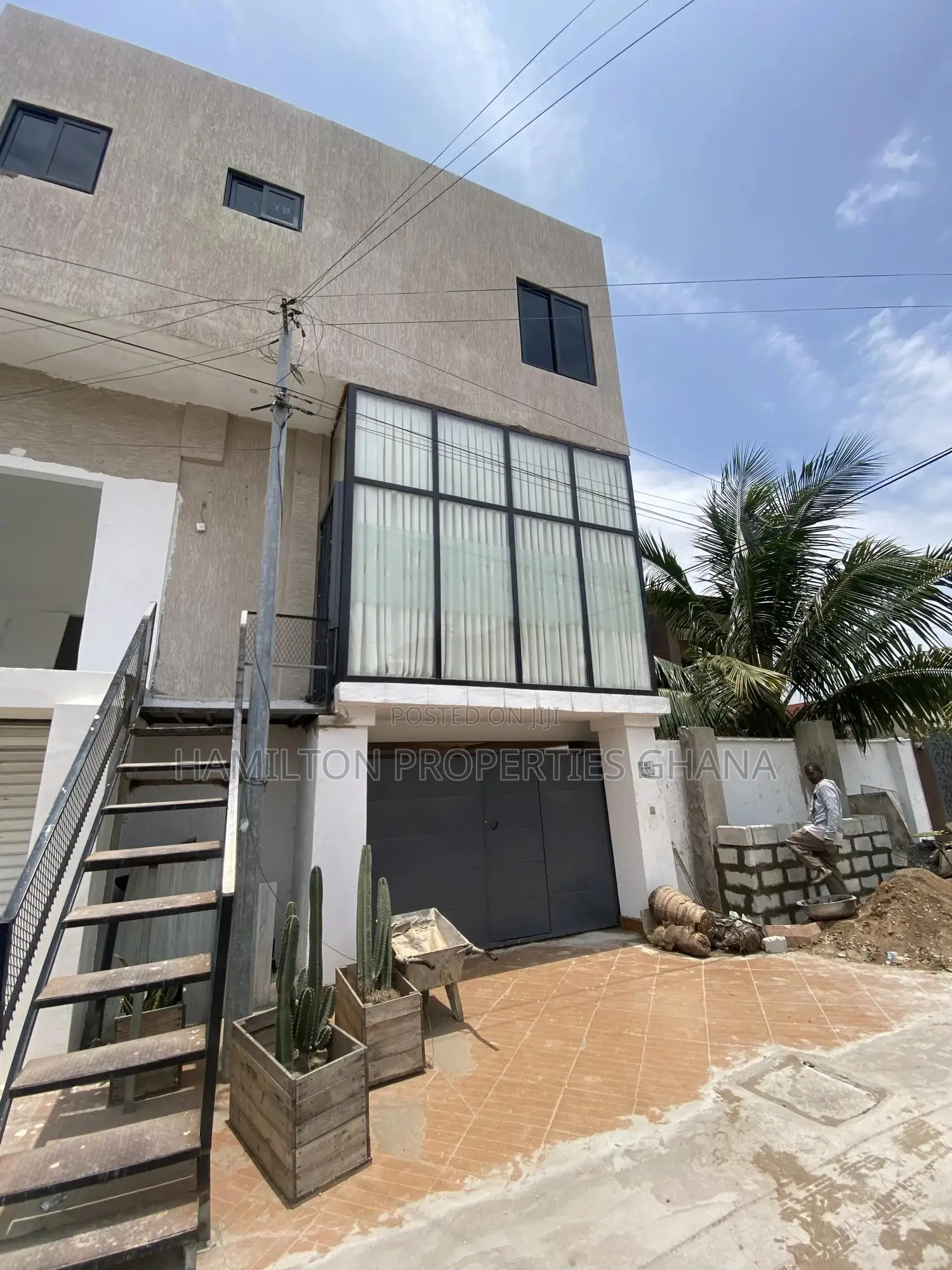 Office Unit With Washroom in Main East Legon