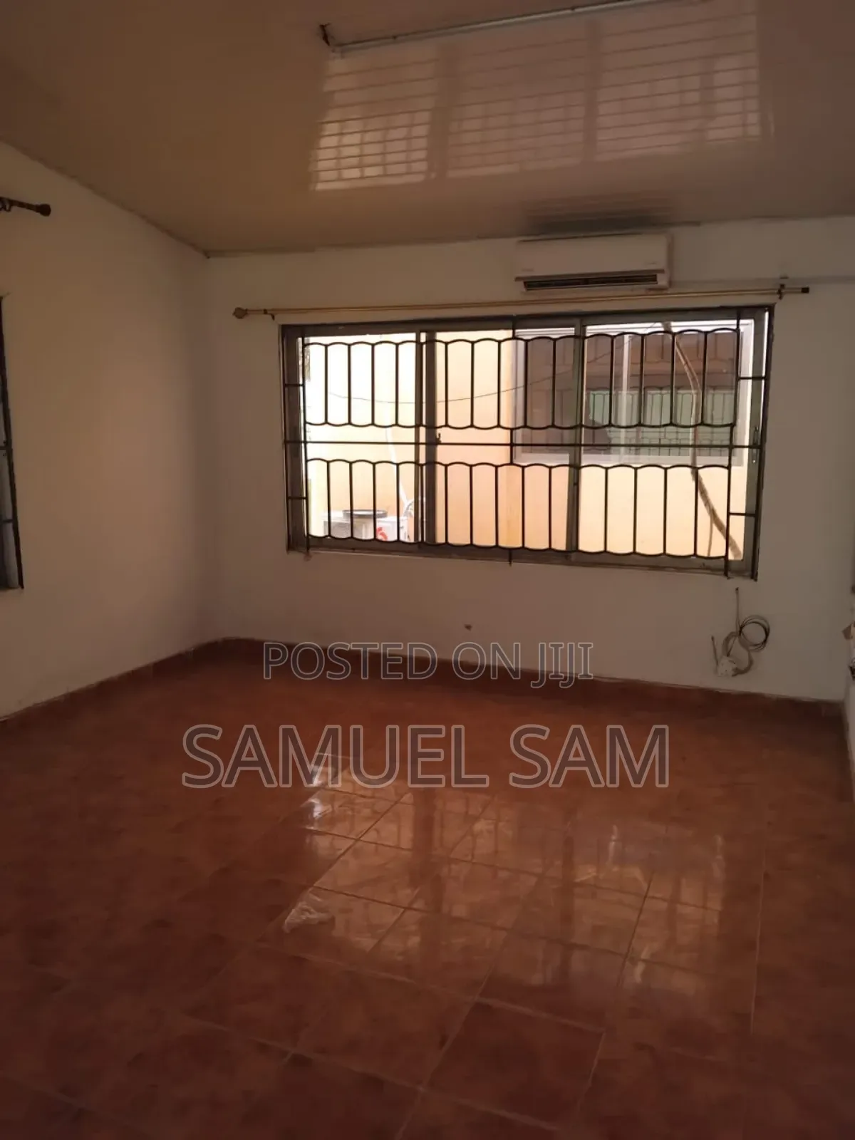 10bdrm House in Tema Ccommunity 6 for rent