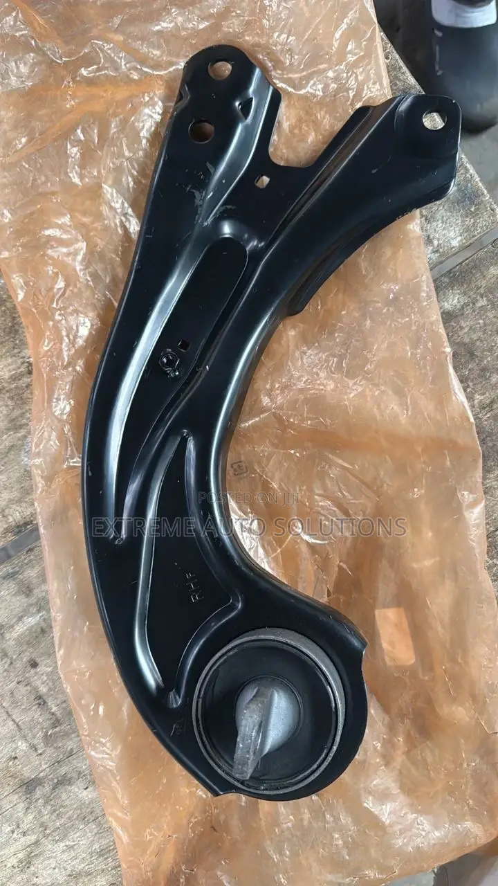 Rear Right Trailing Arm - 2017-2025 Honda Crv