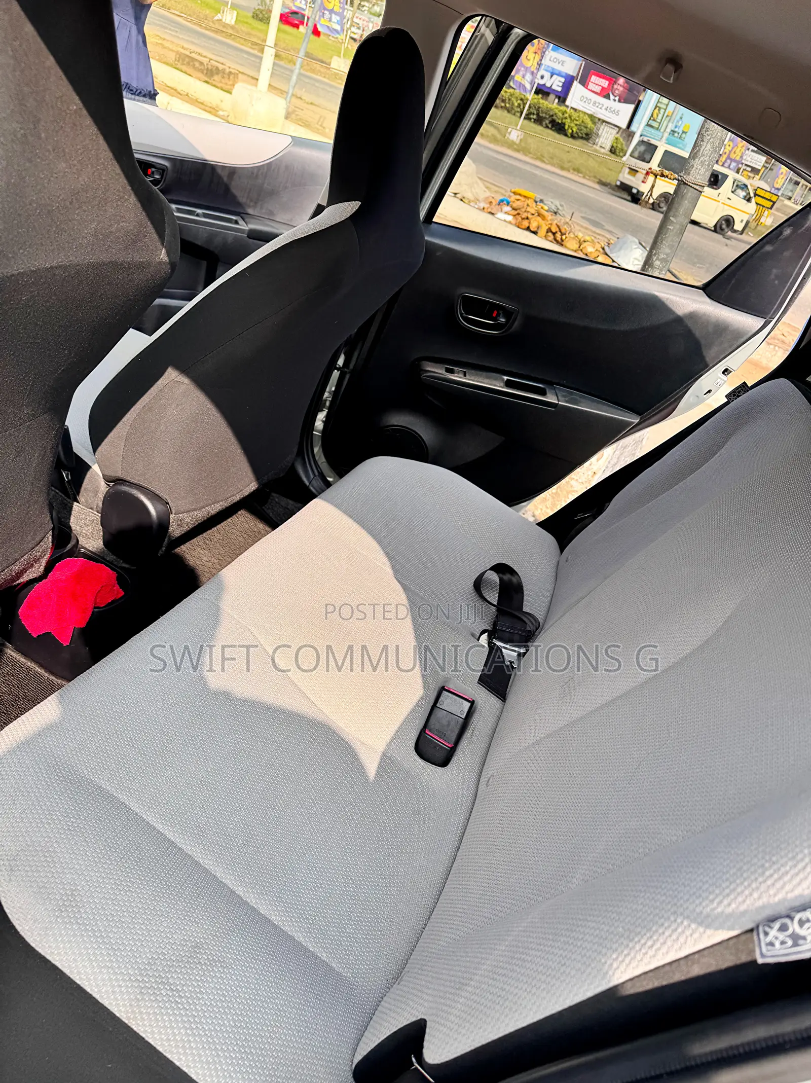 Toyota Vitz 1.5 FWD 5dr 2012 White