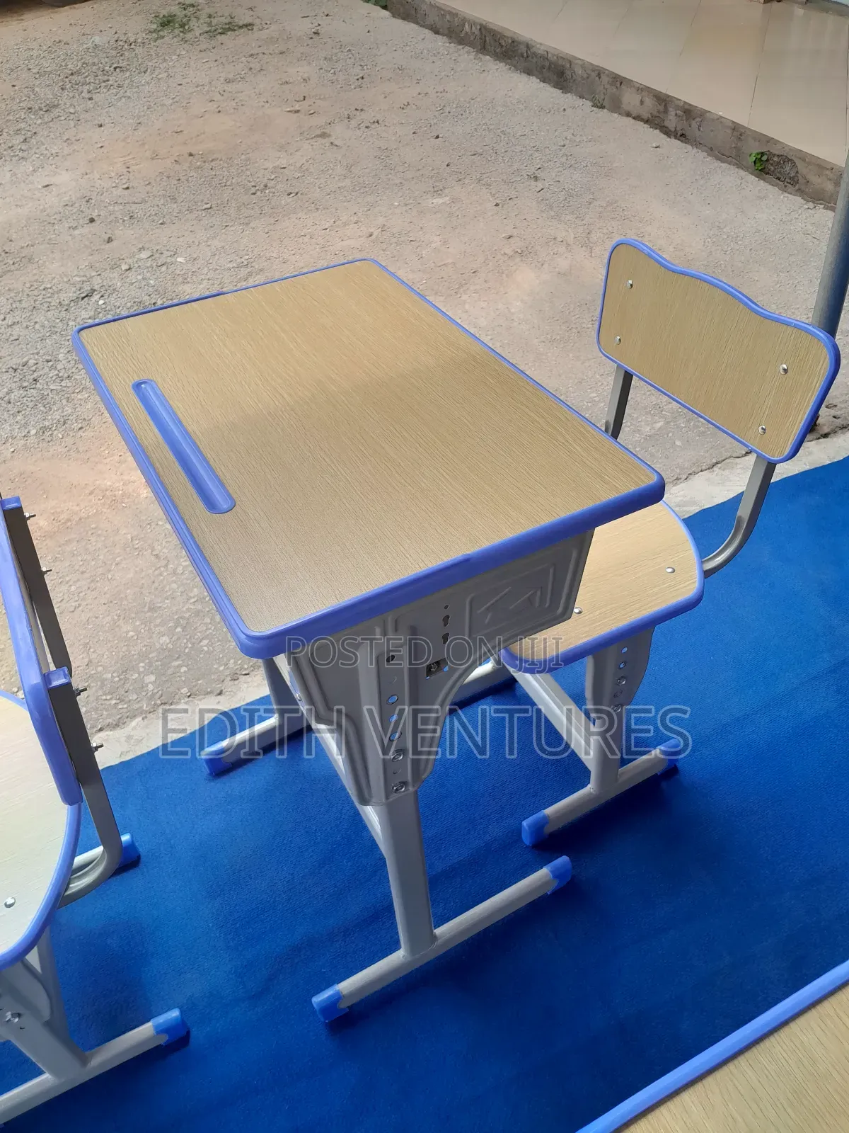 Servicing Study Desk