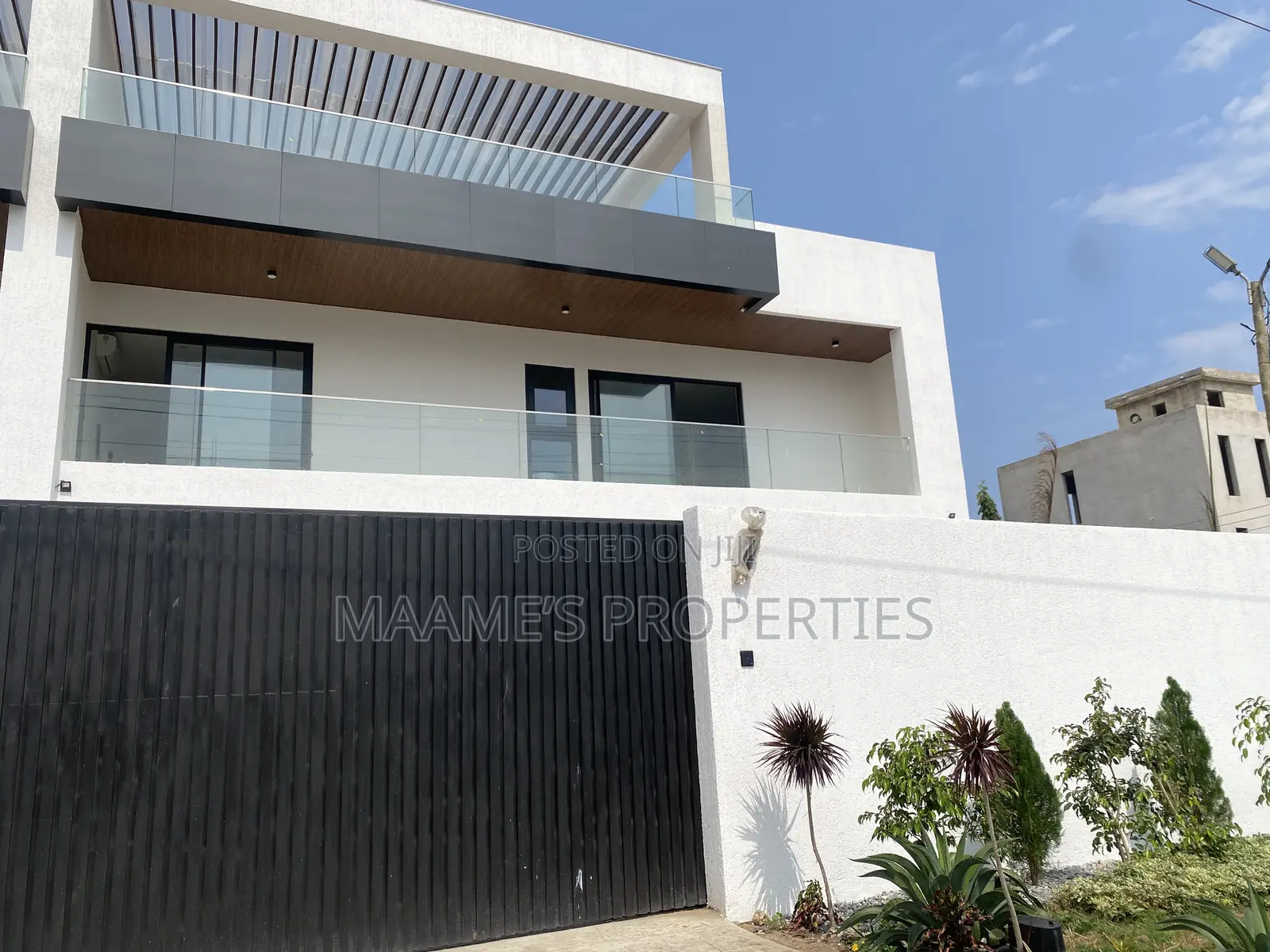 5bdrm Duplex in Tseaddo for rent