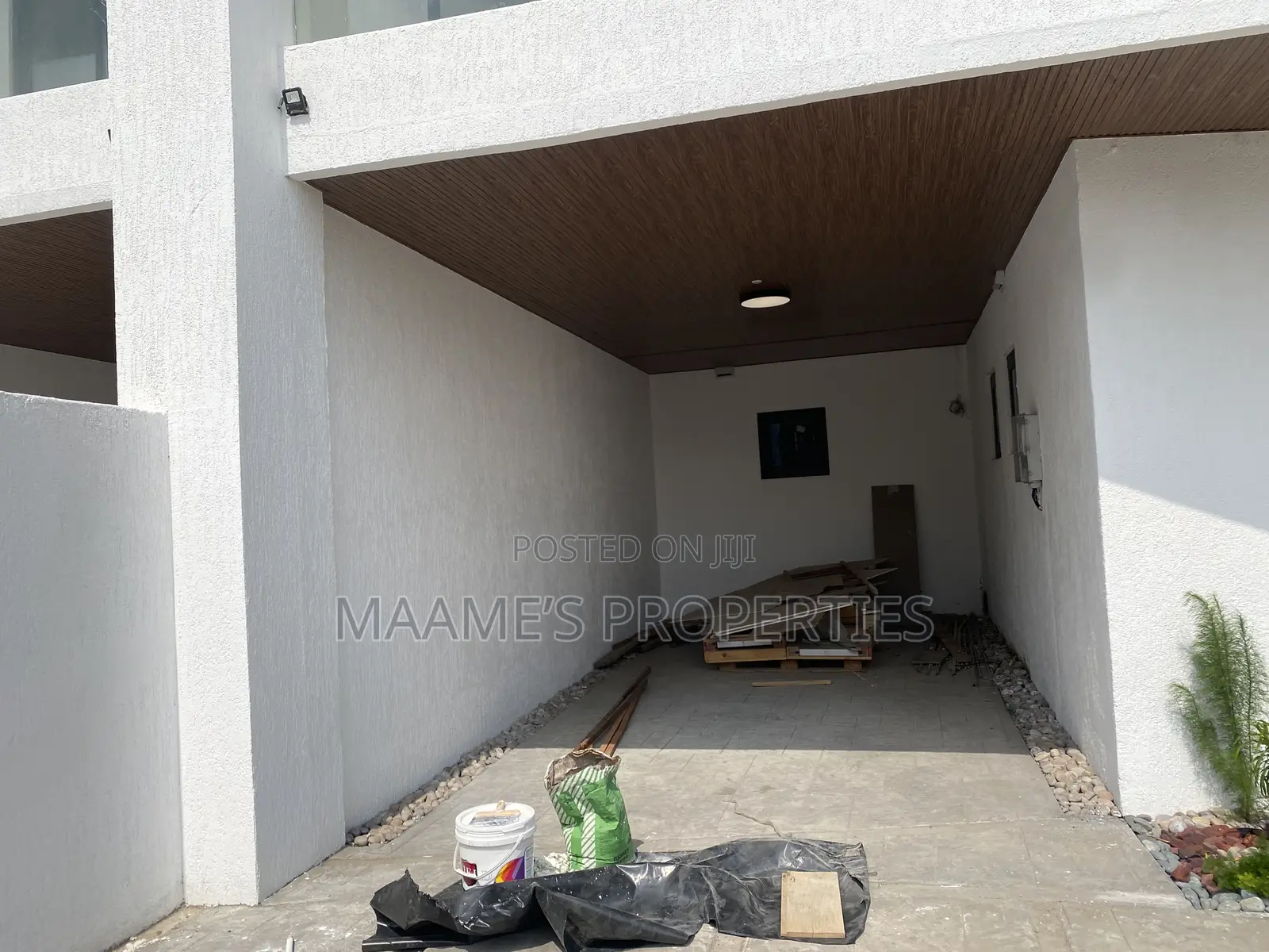 5bdrm Duplex in Tseaddo for rent