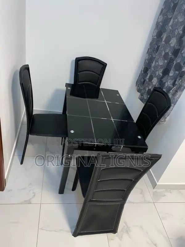 Glass Dinning Table With 4 Chairs
