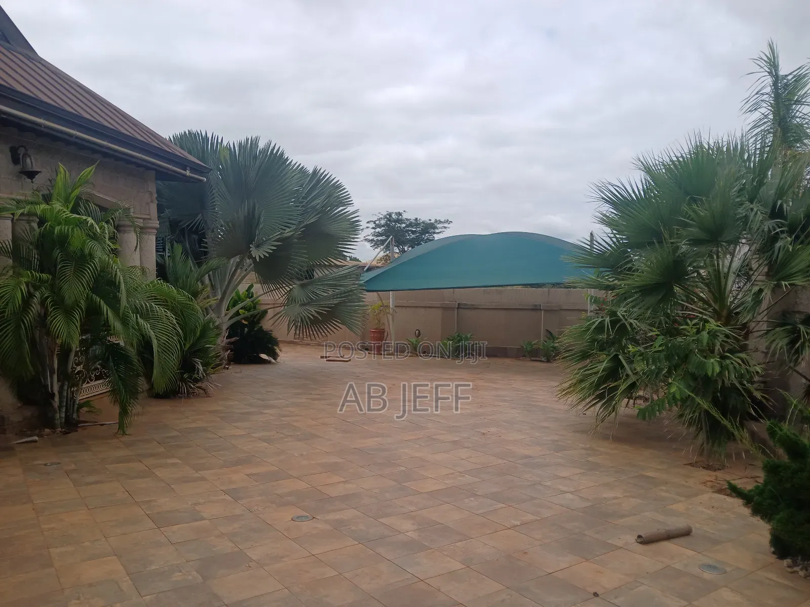 6bdrm House in Ab Jeff Properties, Kumasi Metropolitan for sale
