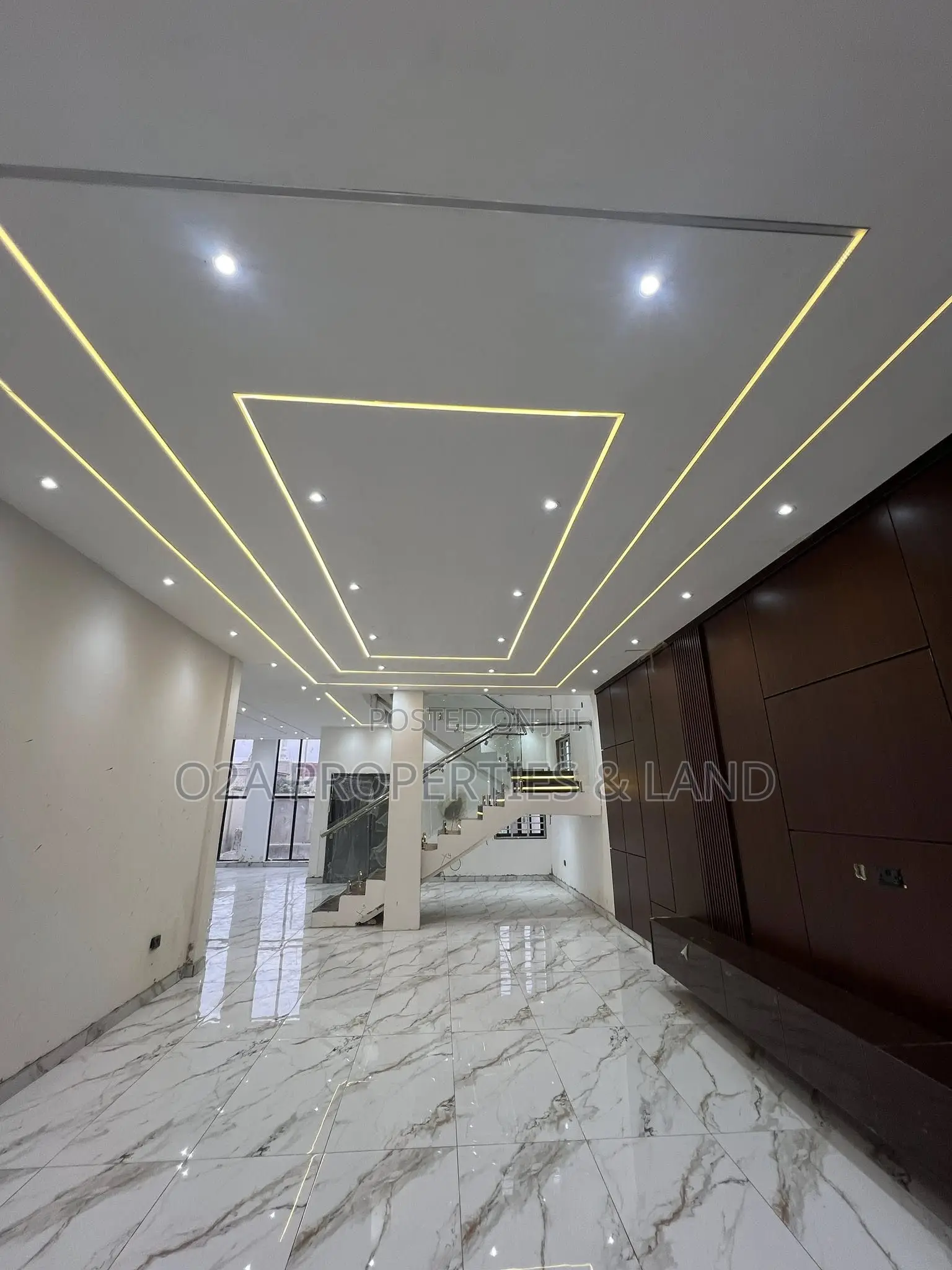 4bdrm House in Ashaley Botwe , for sale