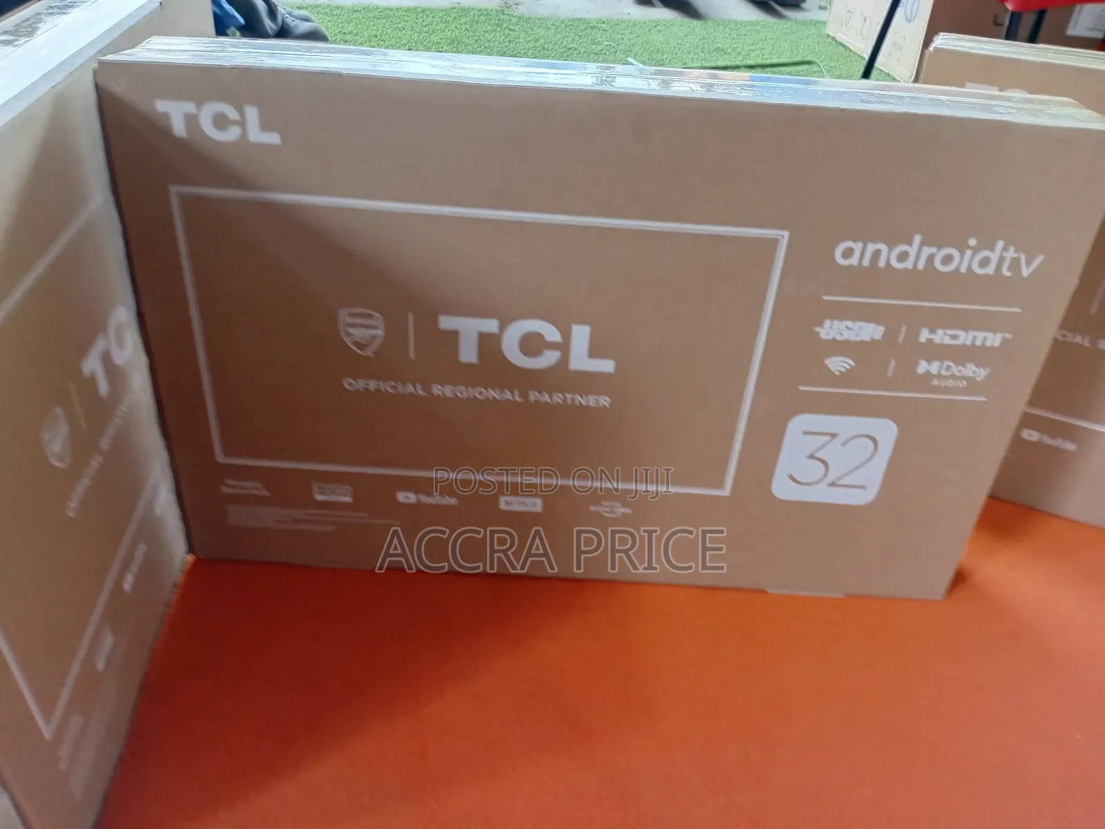TCL Glowing Box 32inches TCL Television