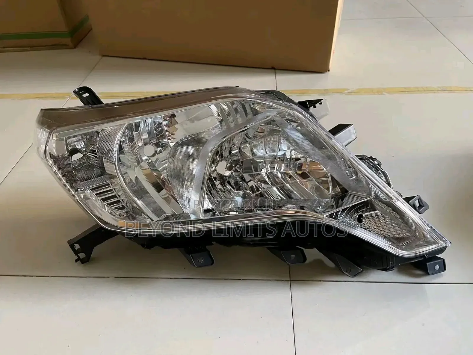 Toyota Land Cruiser Prado 2014,2015,2016,2017 Headlight/ Headlamp
