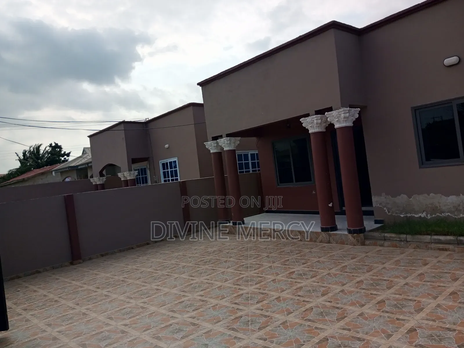 4bdrm Bungalow in Nyanaynor Rd, Awutu Senya East Municipal for sale