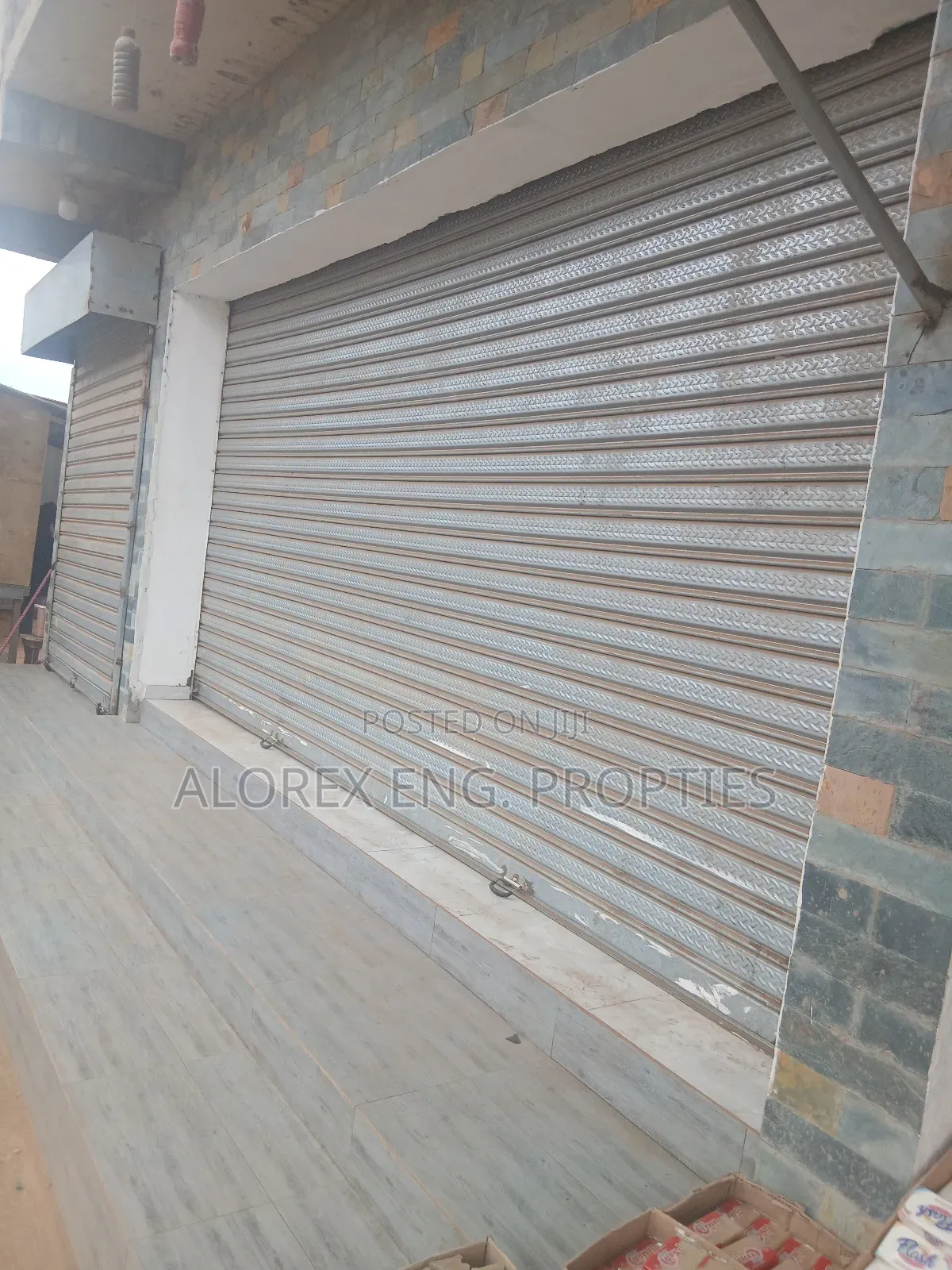 Shop for Rent at Teiman