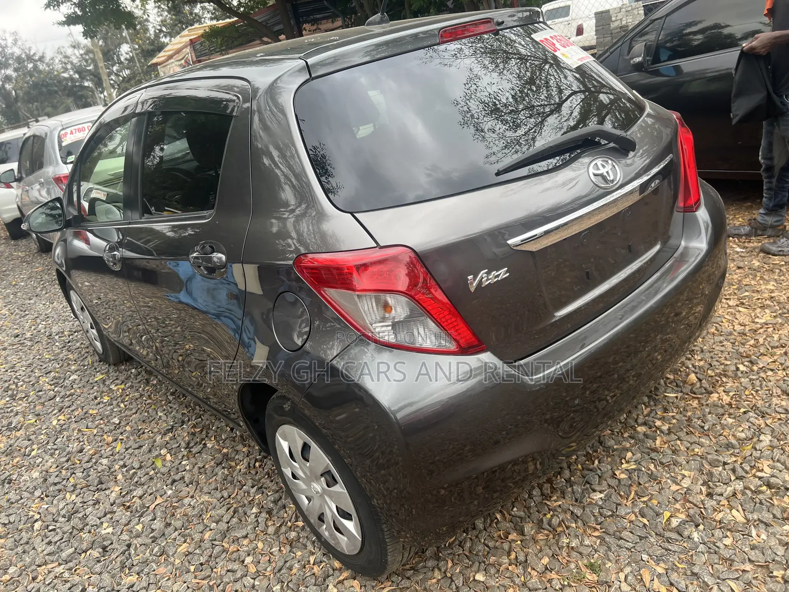 Toyota Vitz 1.0 FWD 5dr 2013 Gray