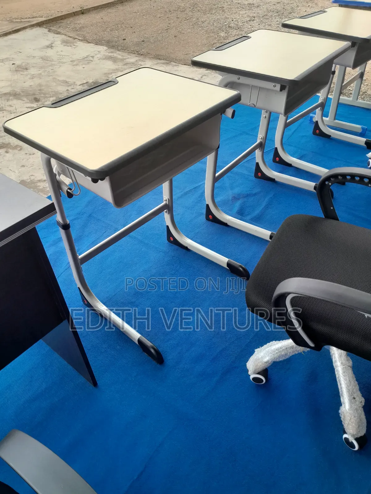 Yard Study Desk