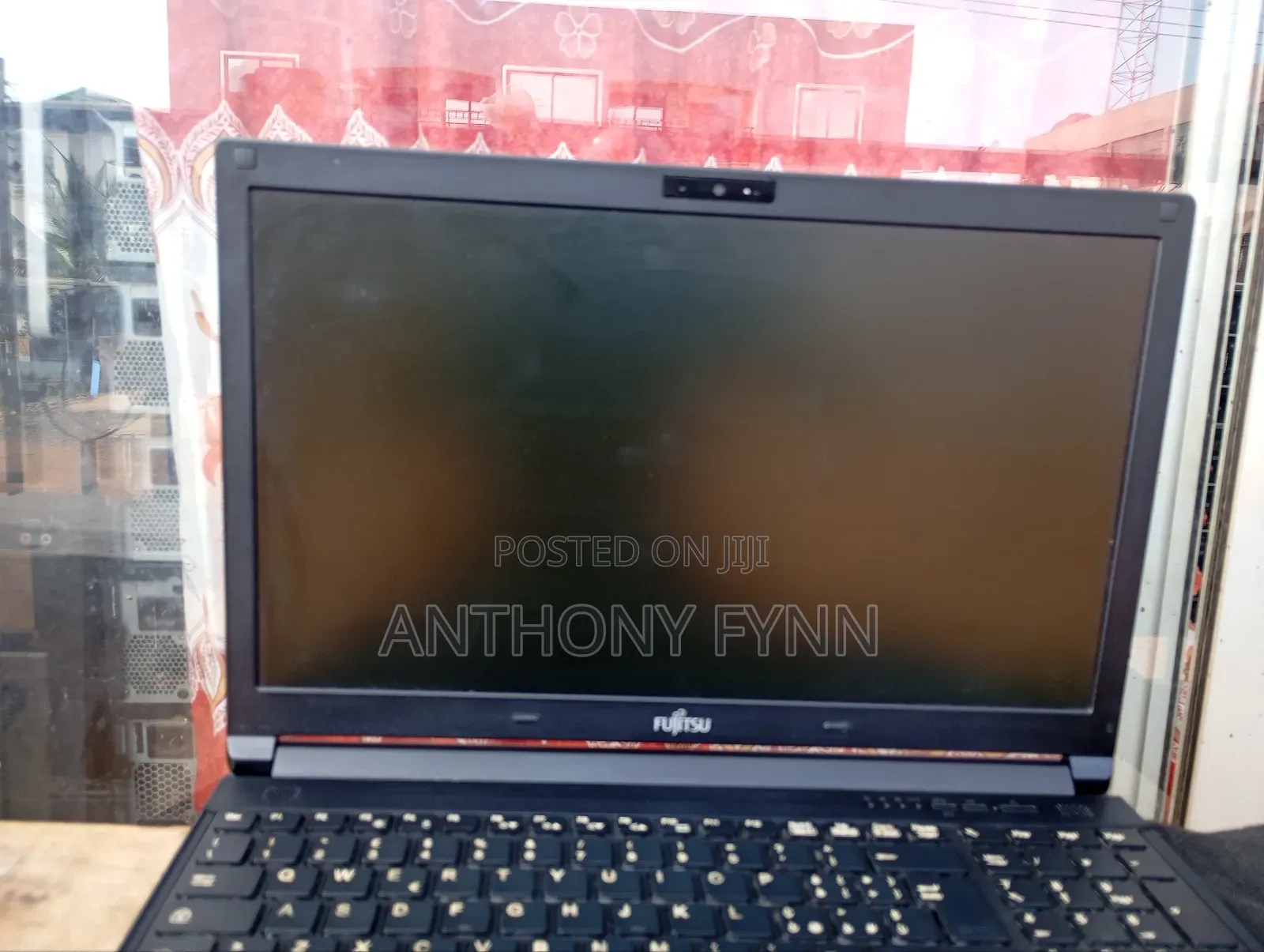 Laptop Fujitsu Lifebook E556 8GB Intel Core i3 SSD 256GB