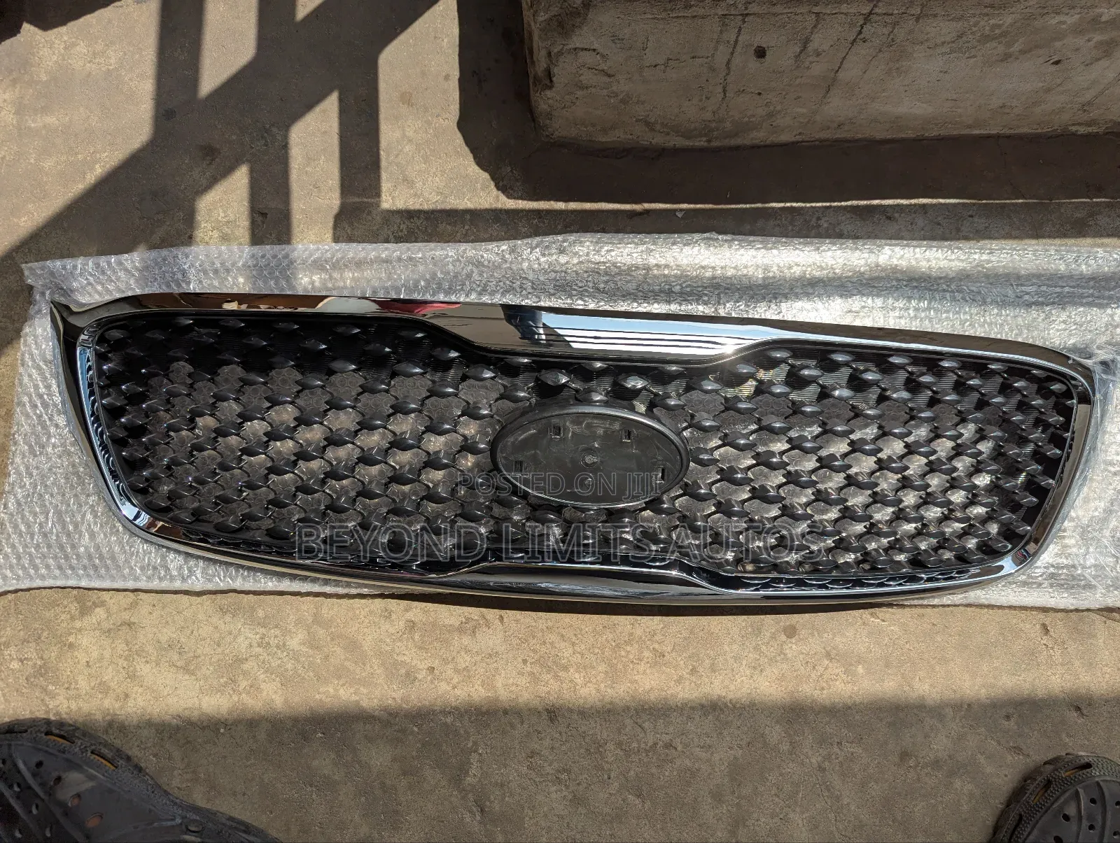 Kia Sorento 2016,2017,2018 Front Grille/ Top Grille/Shell