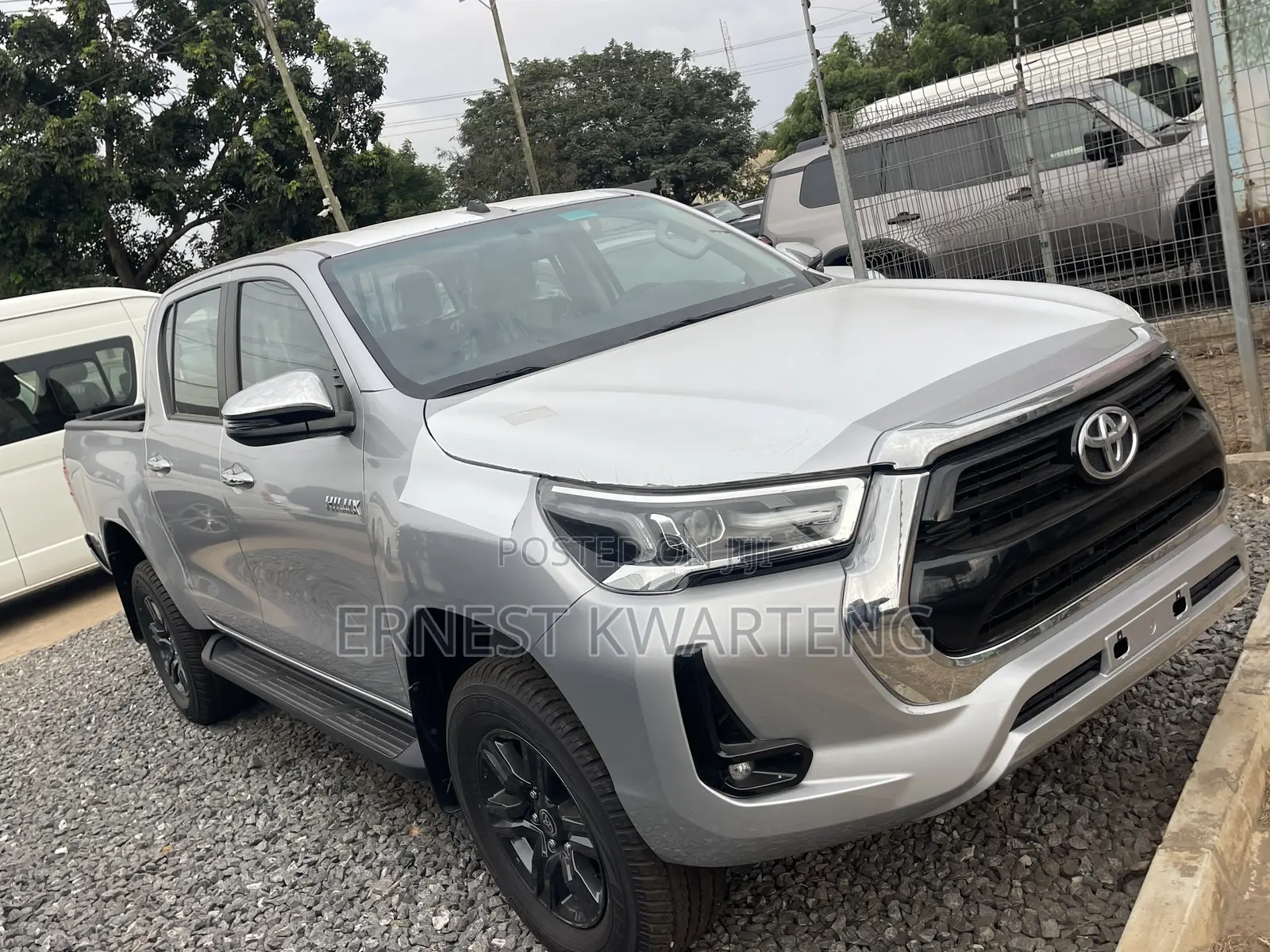 New Toyota Hilux 2025 Gray