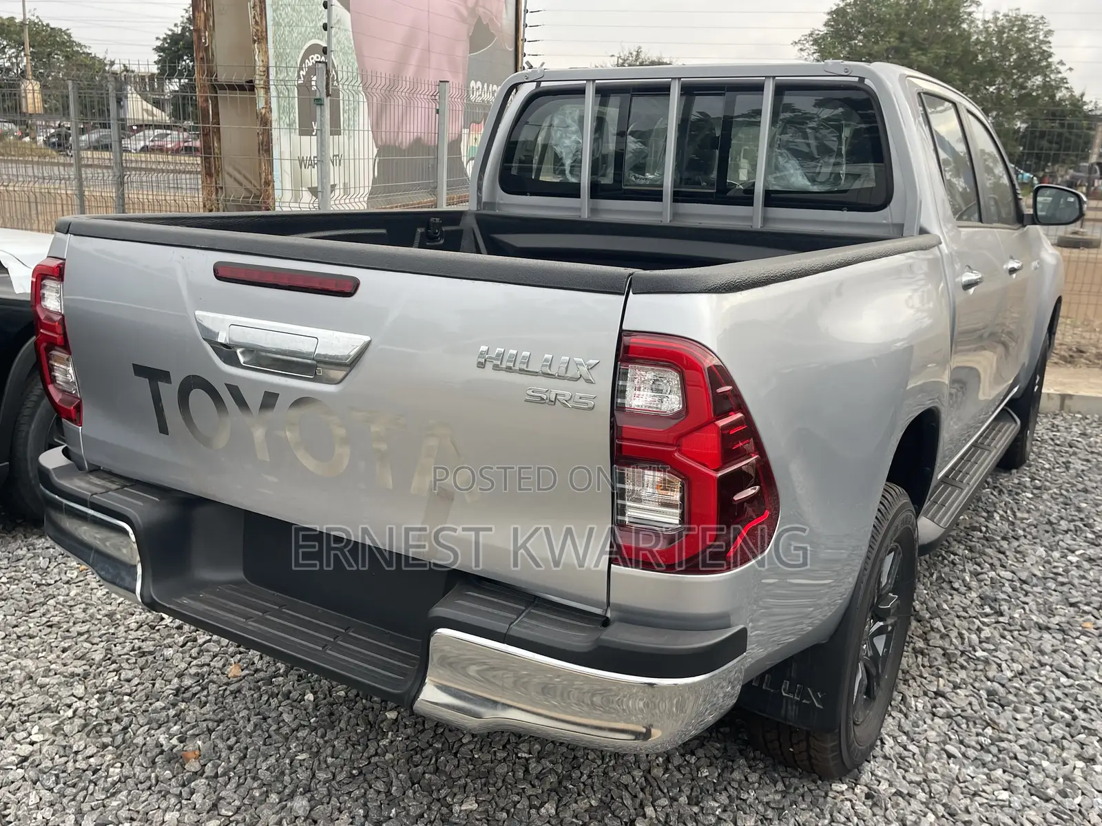 New Toyota Hilux 2025 Gray